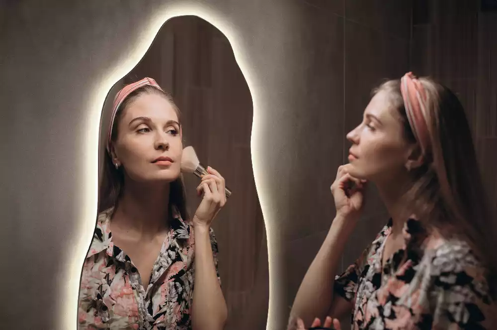 Organische spiegel met verlichting stijlvol