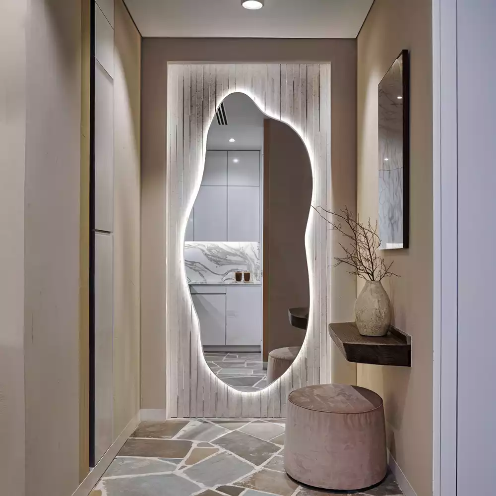 Stijlvolle spiegel met licht