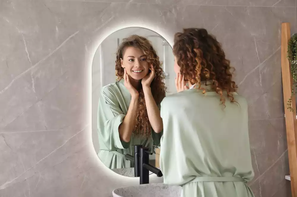 Ovale spiegel met verlichting decoratieve ophanging