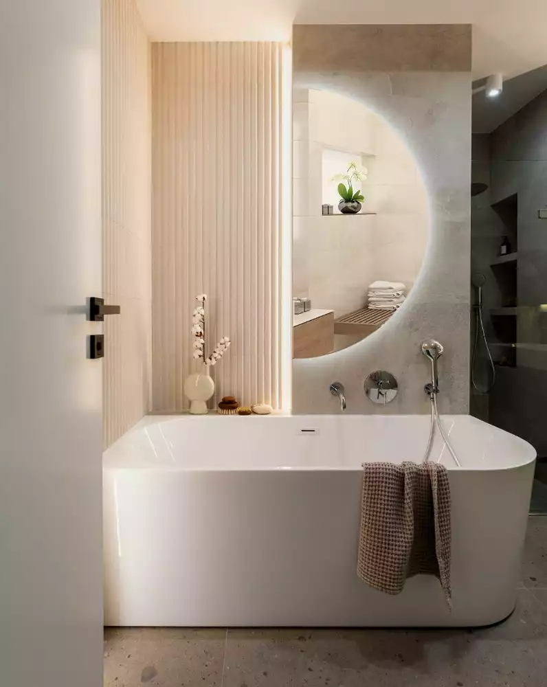 Halfronde spiegel met verlichting stijlvolle accessoire