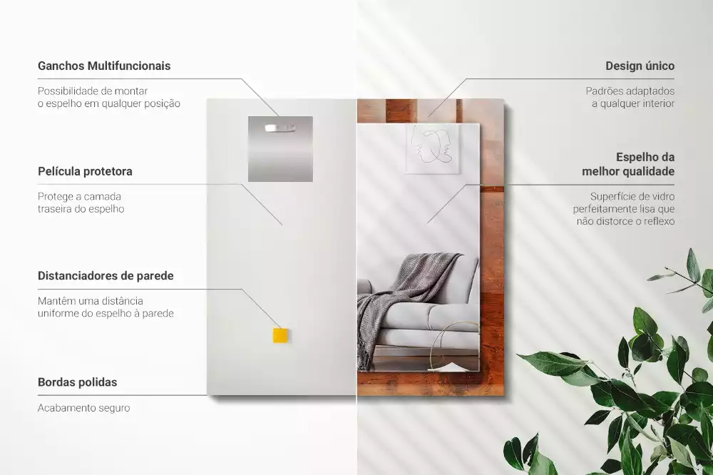 Bedrukte rechthoekige spiegel Oude houten tafel