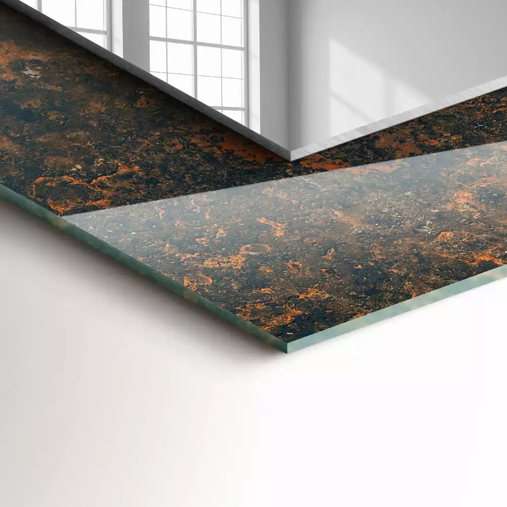 Rechthoekige spiegel met bedrukte lijst Roestig metaal