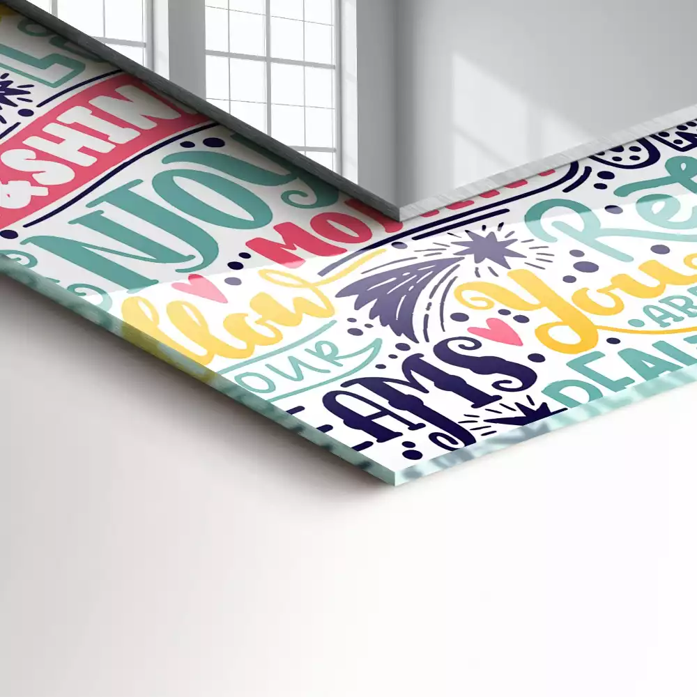 Rechthoekige spiegel lijst met print Kleurrijke motiverende inscripties