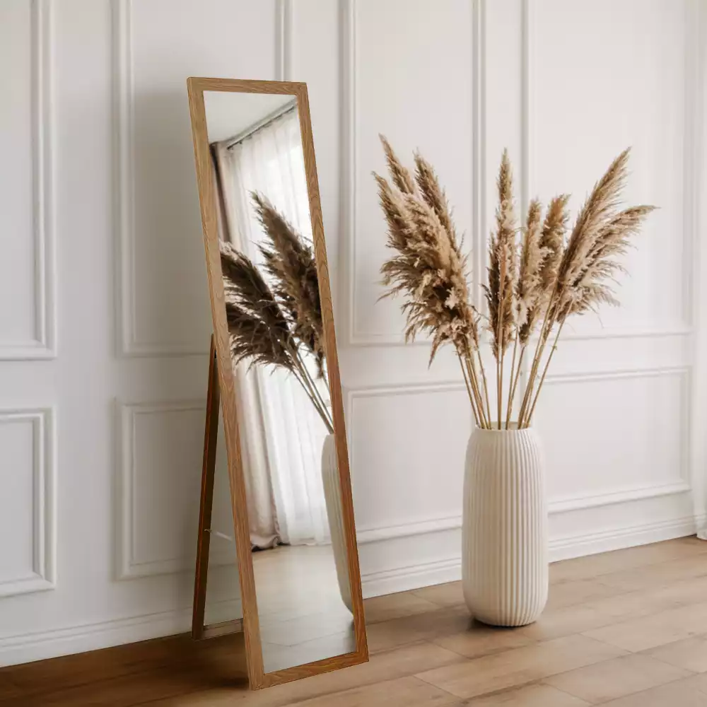 Staande spiegel in eikenkleurige lijst
