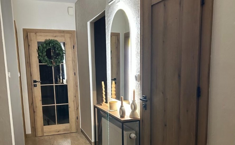 spiegel boven de ladekast