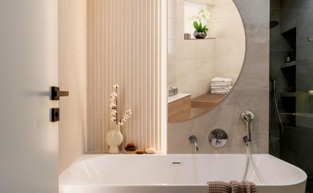 Hoe richt je een smalle badkamer in? Slimme trucs